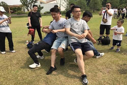 坐地起身