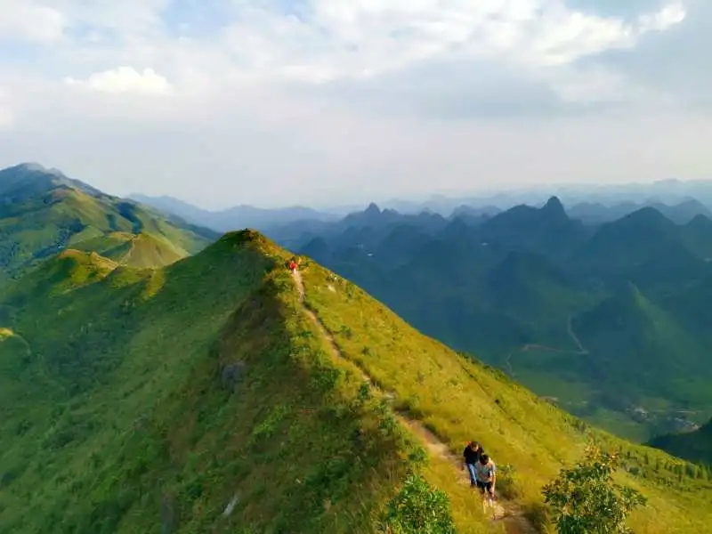 莫六公山